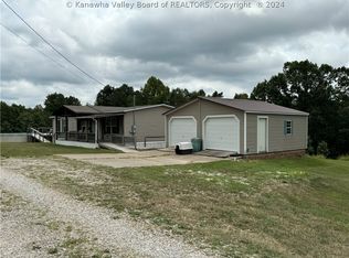 2814 Bowles Ridge Rd, Liberty, WV 25124