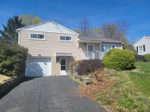 2721 Smith Dr, Endwell, NY 13760