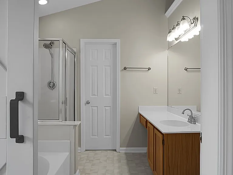 3274 Middleburry Ln — Photo 49