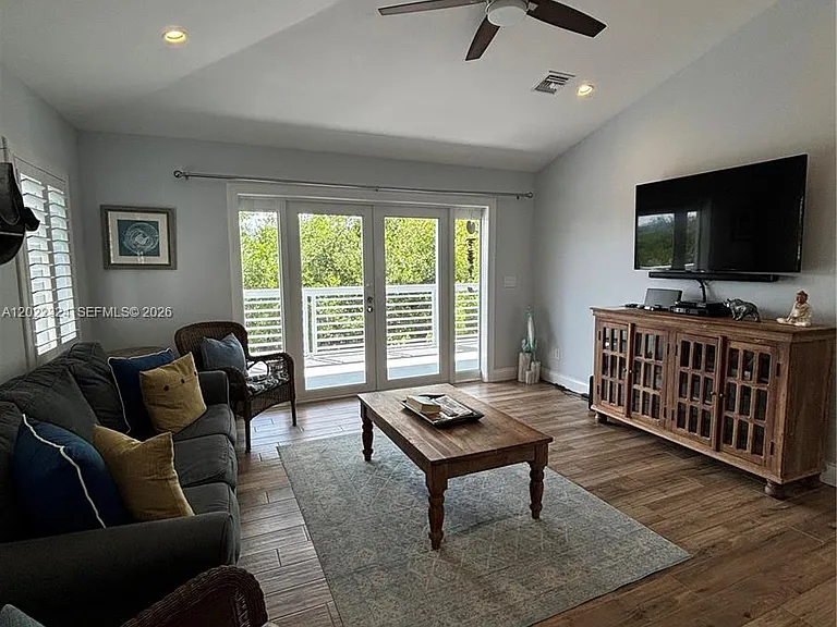 102 Venetian Dr — Photo 20