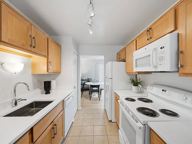 Aldingbrooke Apartments — Photo 19