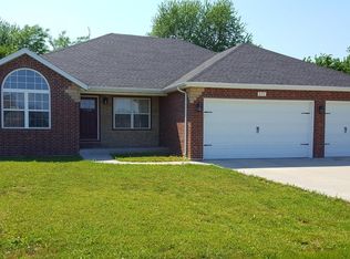829 Saratoga Rd, Willard, MO 65781