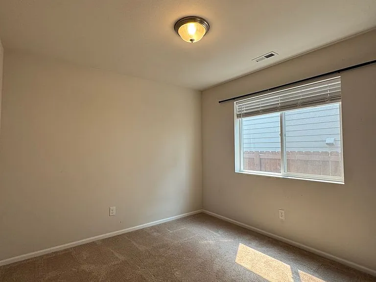 2502 N McIntosh St — Photo 8