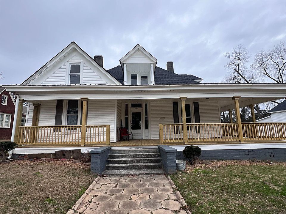 302 Cedar St #B, Carrollton, GA 30117 | Zillow
