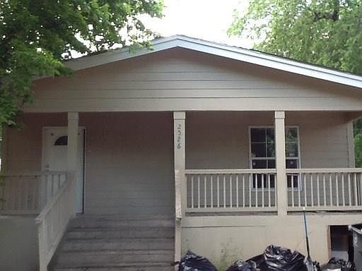 1st image of 2526 Oakdale Ave