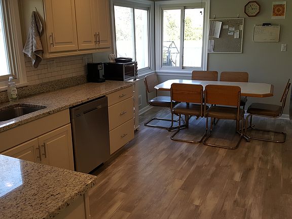 Kitchen - Dinette