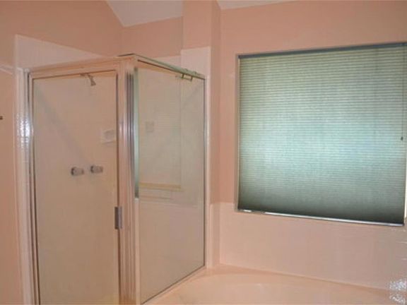 3rd image of 213 Hollander Ct