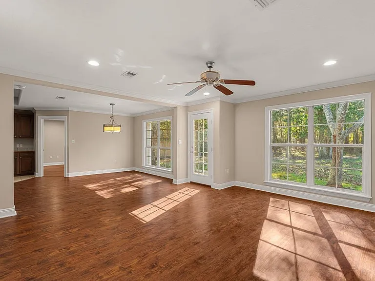 34 Clear Springs Ct — Photo 3