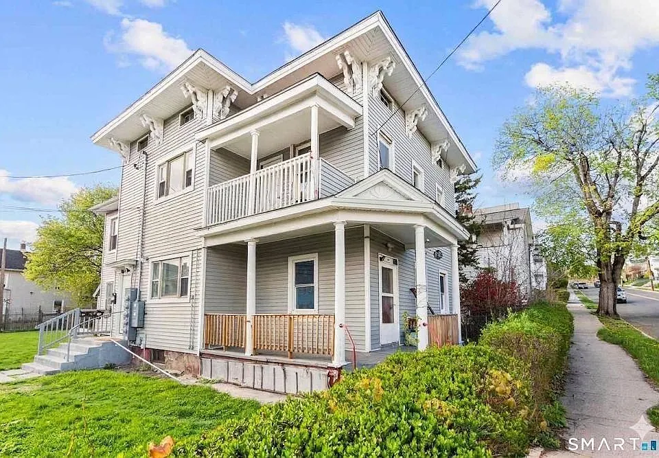 164 Curtis St #2F