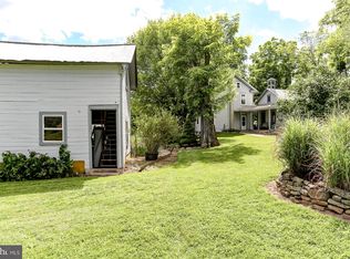 570 S Crawford Rd, Hummelstown, PA 17036