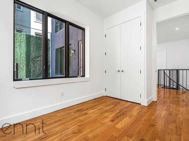 396 S 5th St #1B — Photo 5