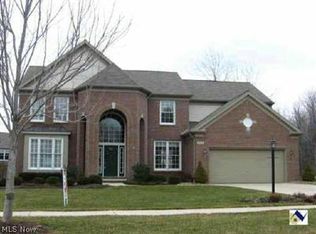 19095 Walnut Dr, Strongsville, OH
