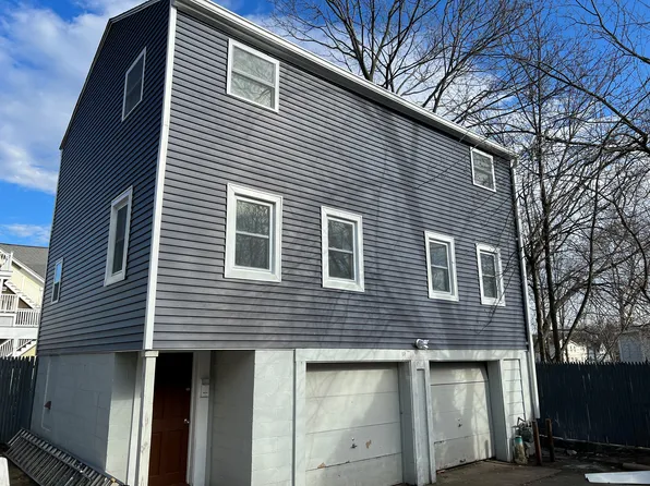 3 1/2 Smith St, Danbury, CT 06810