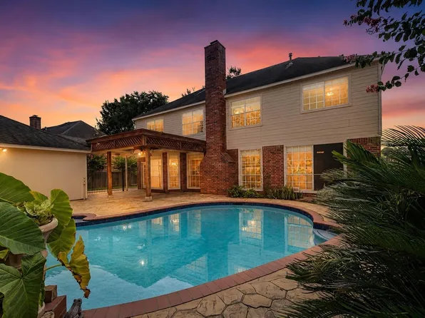 4802 Yorkshire St, Sugar Land, TX 77479