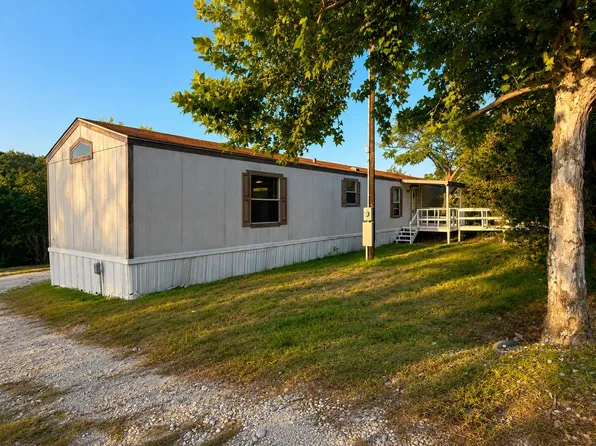 1321 Phoenix Ct, Granbury, TX 76048