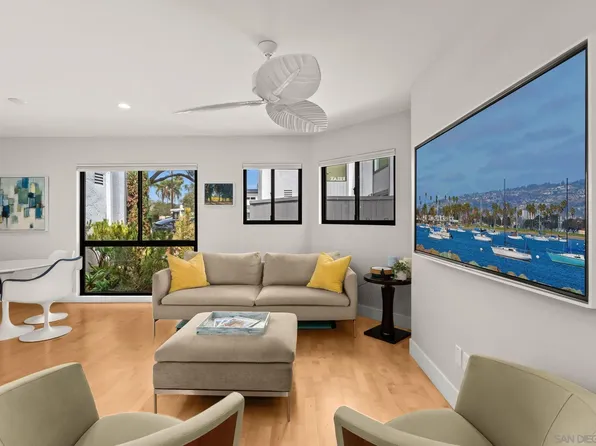 909 Olive Ave, Coronado, CA 92118