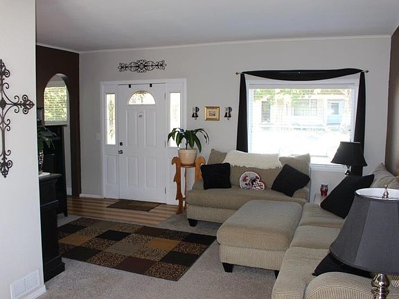 3rd image of 48 E Kiernan Ave