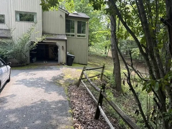 5321 Peregrine Crest Cir, Roanoke, VA 24018