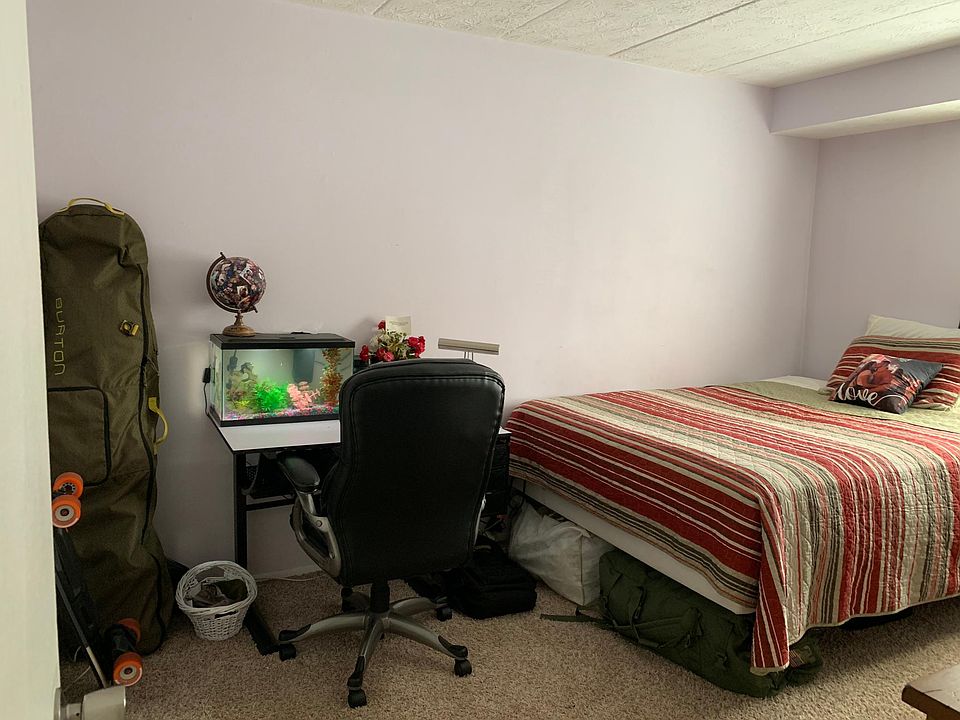 2nd image of 422 Fleeter Ct