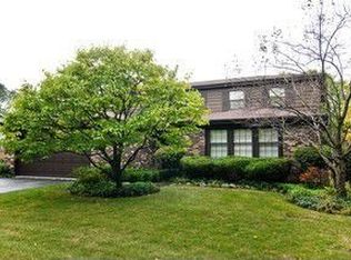 130 Birchwood Ave, Deerfield, IL 60015