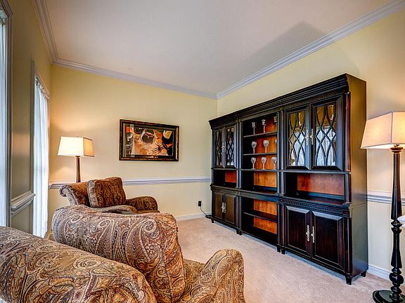 3rd image of 4693 Chasemoor Dr