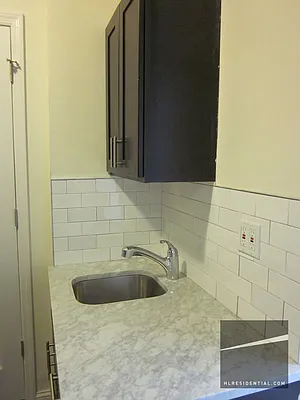 Rented by Highline Residential | media 8