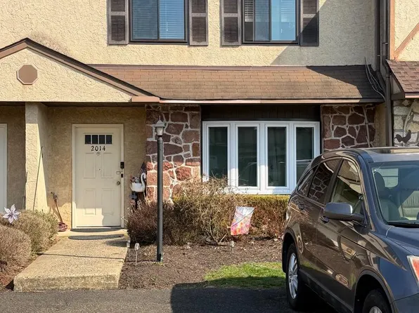 2014 Jason Dr, Huntingdon Valley, PA 19006