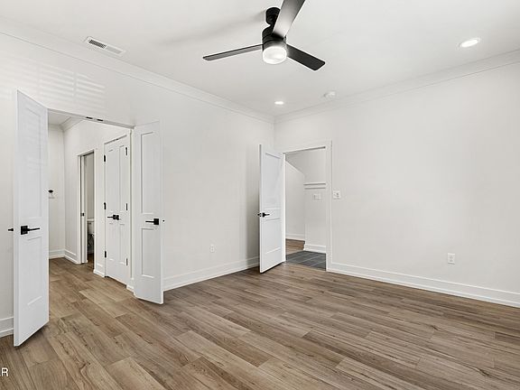 4th image of 1064 Watch Hill Way