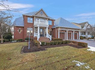 4705 Chestnut Grove Dr, Champaign, IL 61822