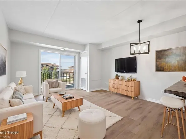 43 Goodwin Dr #302C, Guelph, ON N1L 0E8