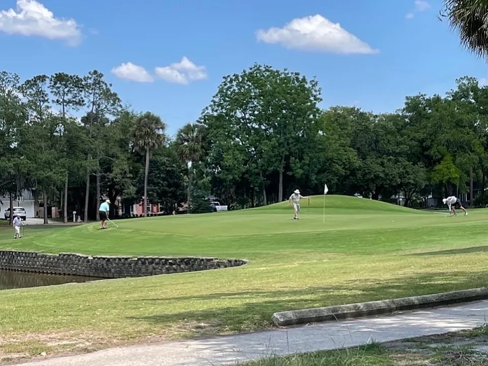 Fairway Ln