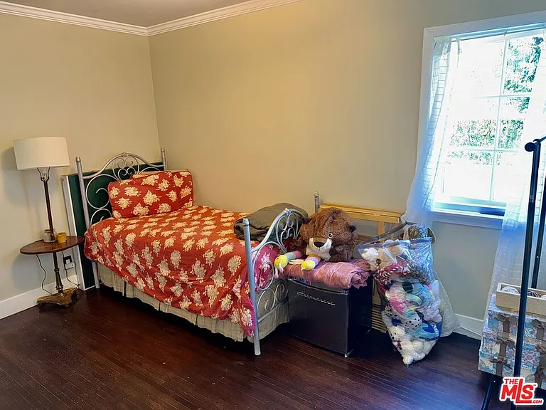 401 N McCadden Pl — Photo 26