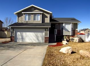 1027 N 750 W, Clinton, UT 84015