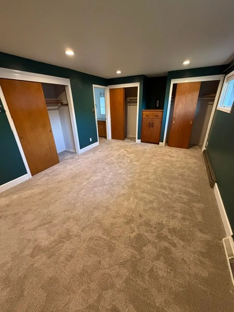 North Spokane Home Basement, Large Detached Garage, Central A/C — Photo 4