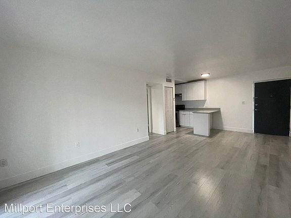 3rd image of 435 NE 23rd St #14188441