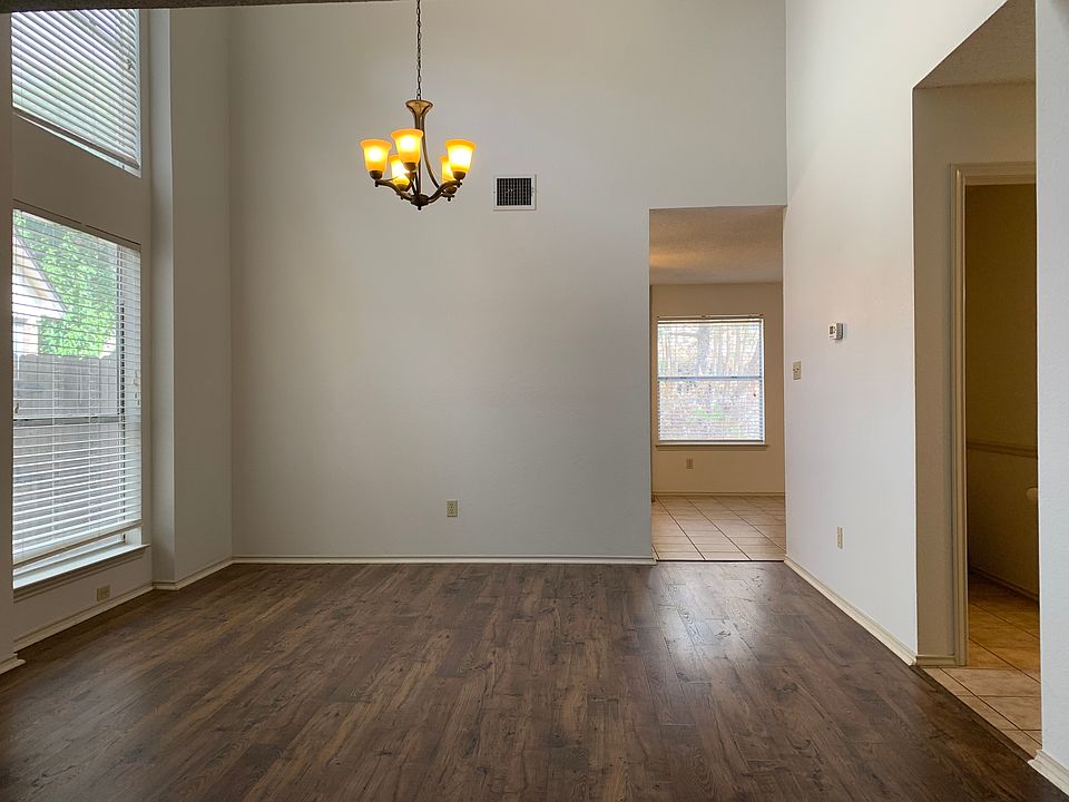 1st image of 13333 Black Canyon Dr