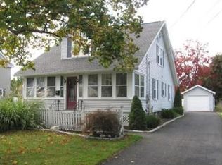 18 Lathrop St, South Hadley, MA 01075