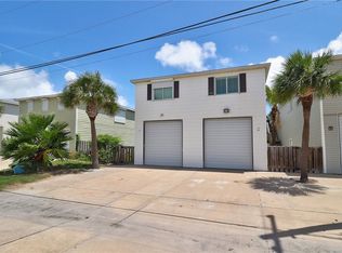 220 W Avenue F APT 1B, Port Aransas, TX 78373
