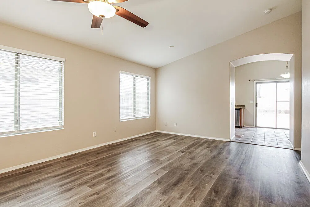3 bed, 2.0 bath, 1190 sqft, $1,795 — Photo 4