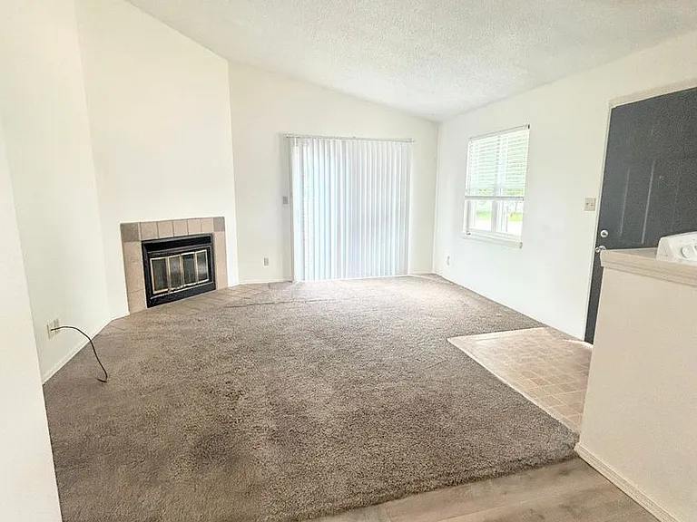 1710 E 24th Ave — Photo 2
