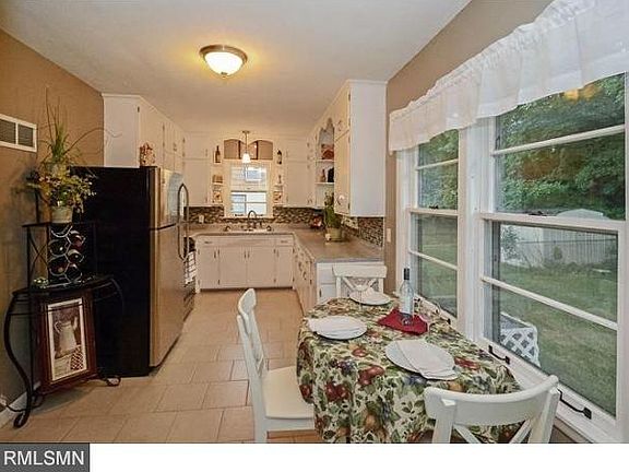 4th image of 1228 McLean Ave