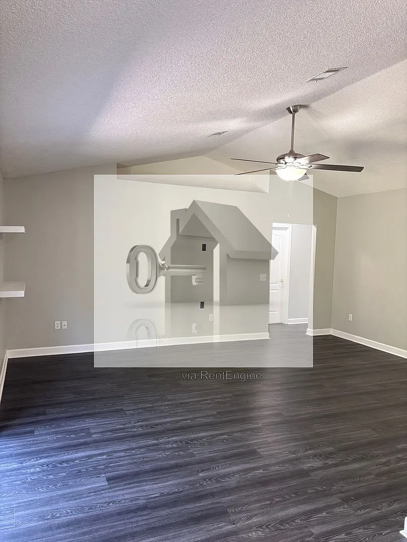 4 bed, 2.0 bath, 1841 sqft, $2,150 — Photo 4