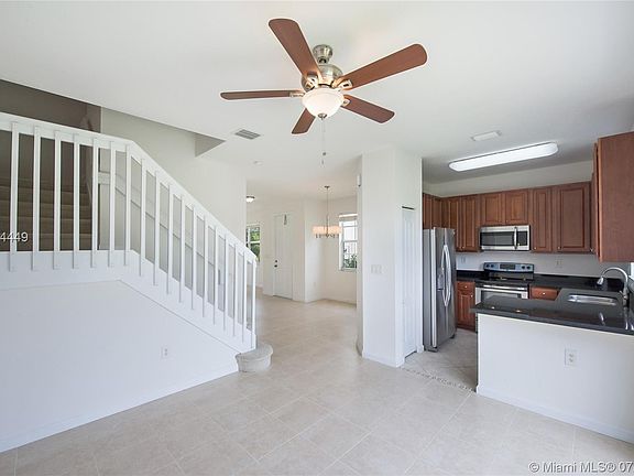 4th image of 3176 NE 11th St #3176