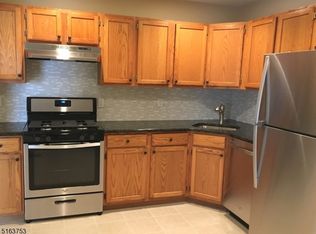 9 Potomac Dr, Basking Ridge, NJ 07920