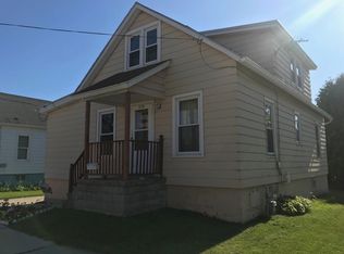 2118 School St, Two Rivers, WI 54241