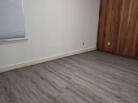 4th image of 308 4th St