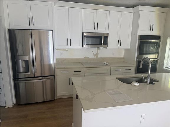 3rd image of 112 Avocado Ave