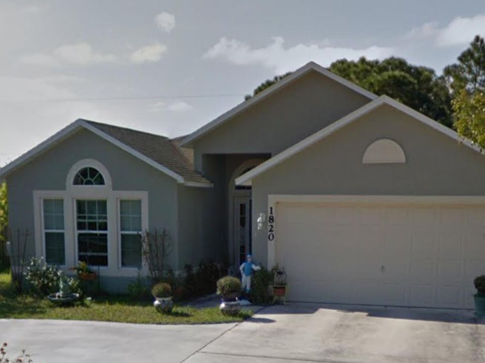 1st image of 1820 SW Norman Lane