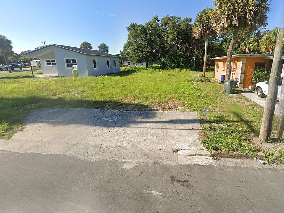 2nd image of 805 Avenue B