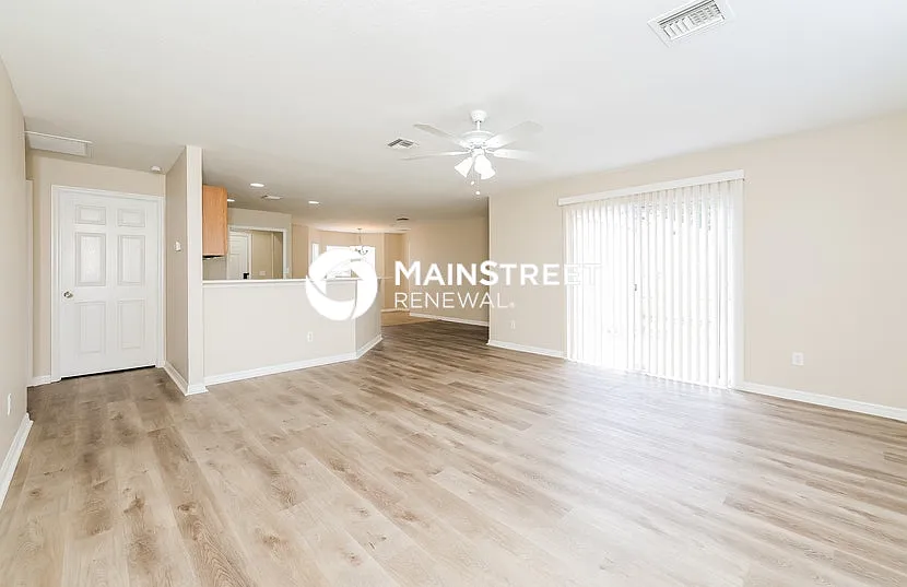 480 Danube Dr — Photo 2